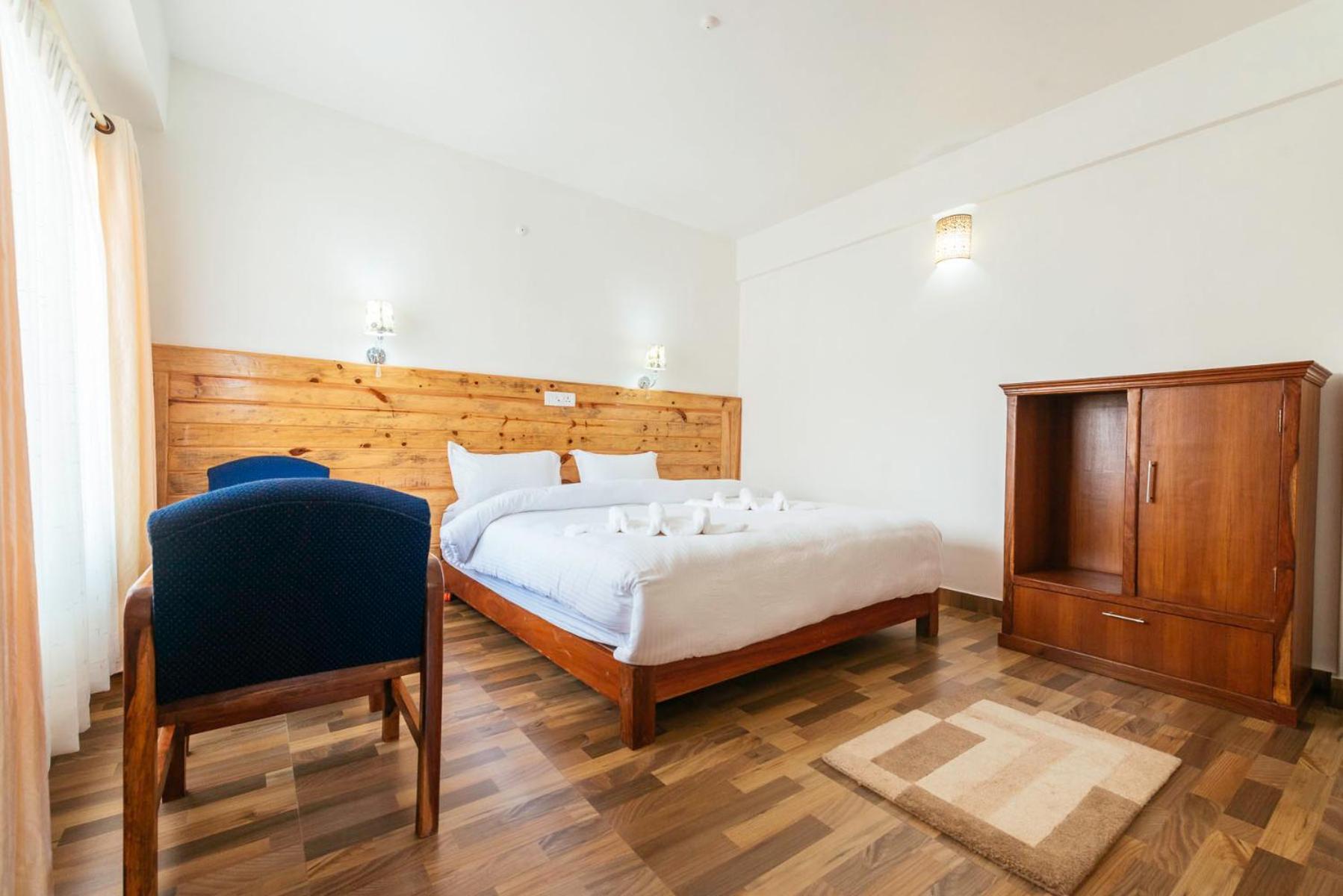 Tristar Hotel Pokhara Esterno foto