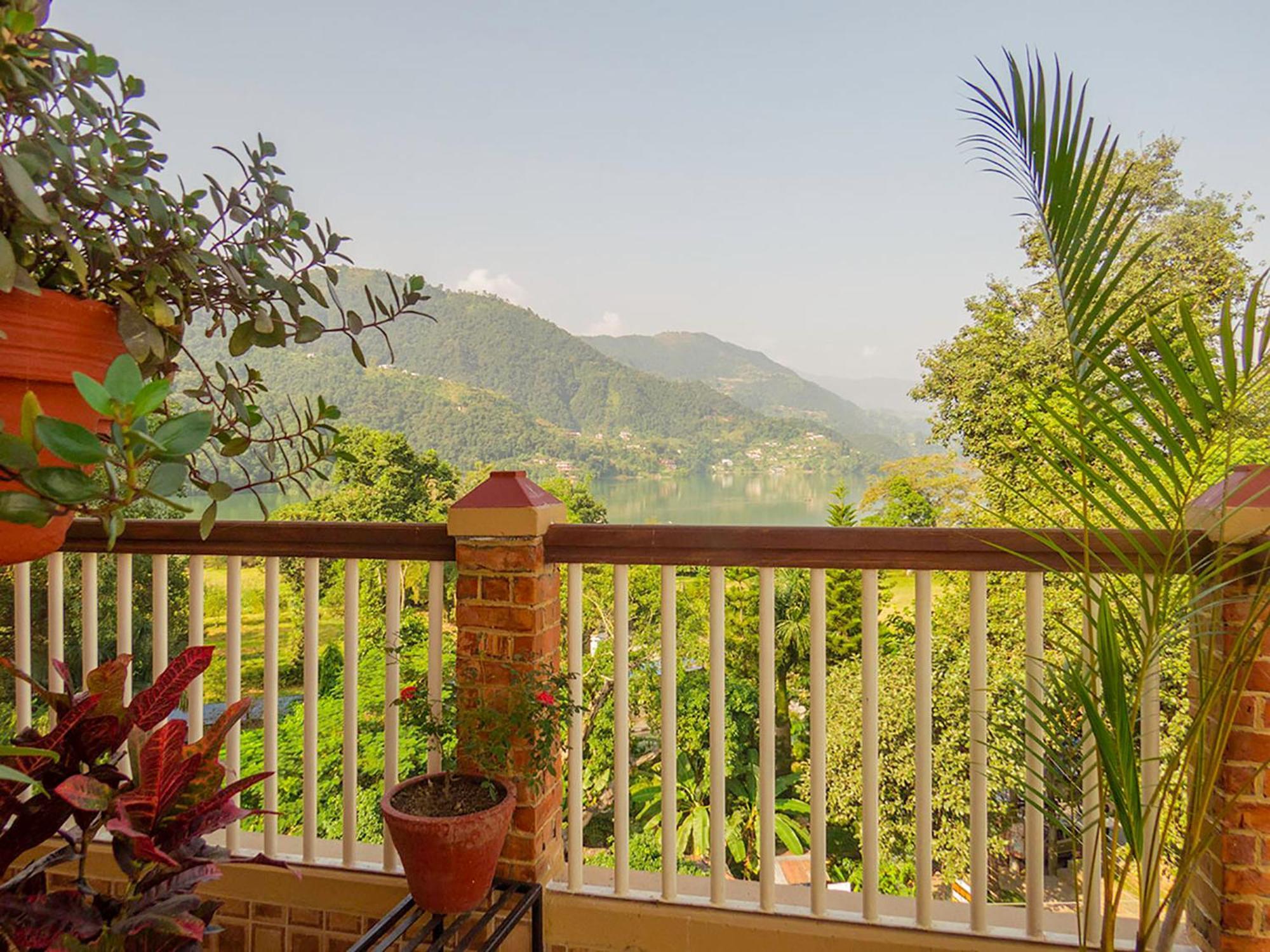 Tristar Hotel Pokhara Esterno foto