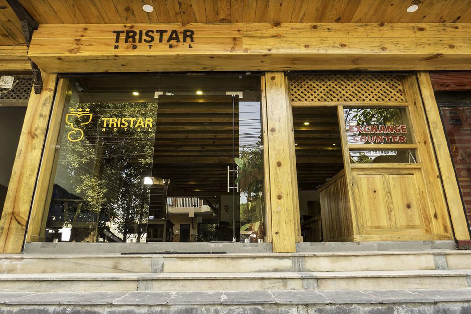 Tristar Hotel Pokhara Esterno foto